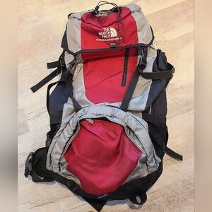 The North Face Men's Camping/hiking Backpack in Red and Gray